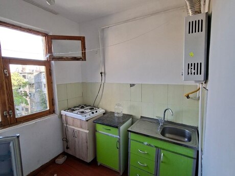1 otaqlı köhnə tikili - Neftçilər m. - 36 m²