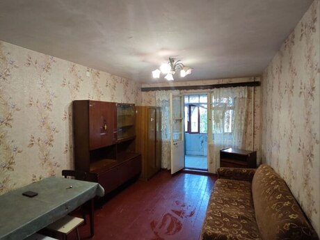 2 otaqlı köhnə tikili - Neftçilər m. - 30 m²