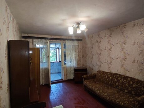 2 otaqlı köhnə tikili - Neftçilər m. - 30 m²