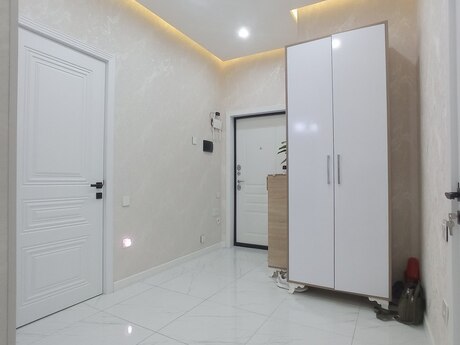 4 otaqlı yeni tikili - Saray q. - 108 m²