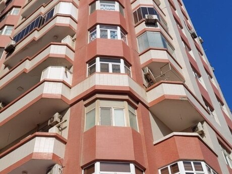 3-комн. новостройка - м. Низами - 143 м²