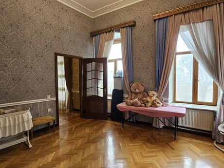 5 otaqlı köhnə tikili - İçəri Şəhər m. - 180 m²