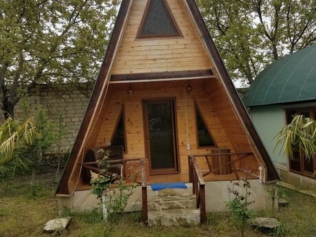2 otaqlı həyət evi/bağ evi - Qəbələ - 30 m²