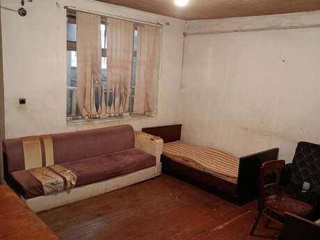 2 otaqlı köhnə tikili - Hövsan q. - 40 m²