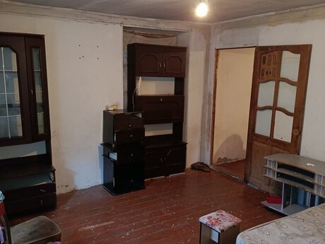 2 otaqlı köhnə tikili - Hövsan q. - 40 m²