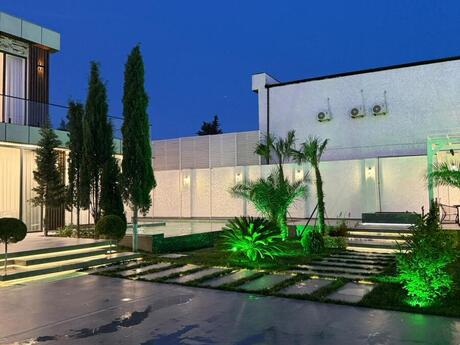6 otaqlı həyət evi/bağ evi - Şüvəlan q. - 365 m²