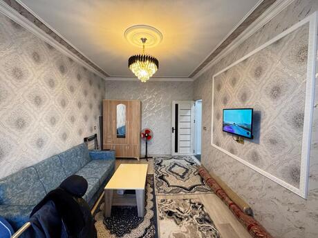 2 otaqlı köhnə tikili - 20 Yanvar m. - 40 m²
