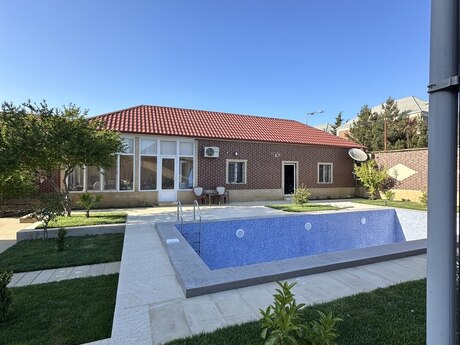 6 otaqlı həyət evi/bağ evi - Buzovna q. - 220 m²