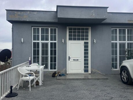 5 otaqlı həyət evi/bağ evi - Novxanı q. - 156 m²