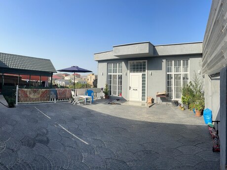 5 otaqlı həyət evi/bağ evi - Novxanı q. - 156 m²