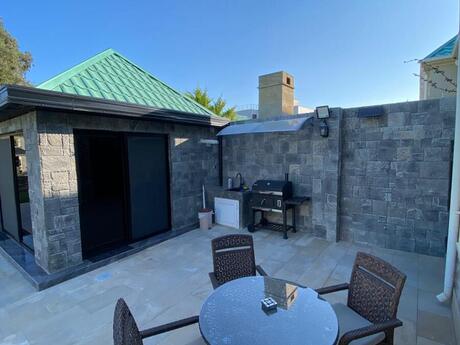 4 otaqlı həyət evi/bağ evi - Mərdəkan q. - 165 m²
