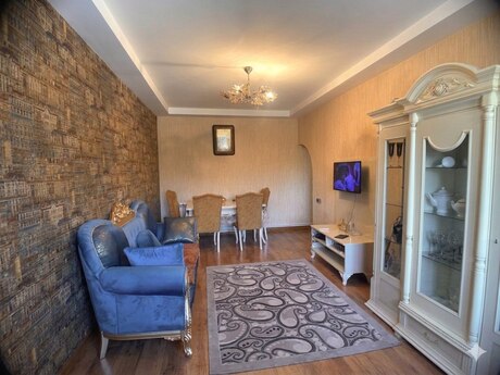 3 otaqlı köhnə tikili - Nəriman Nərimanov m. - 65 m²