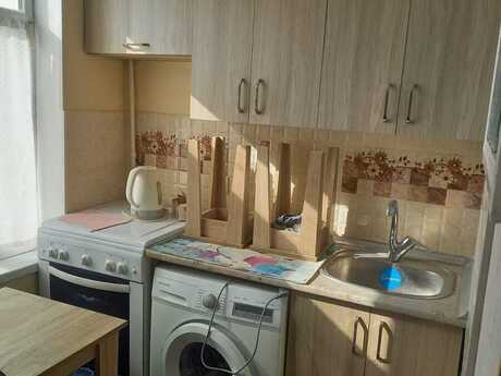 2 otaqlı köhnə tikili - Neftçilər m. - 50 m²
