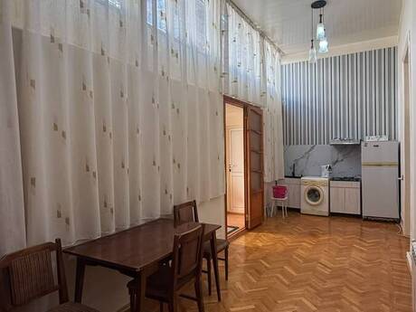 3 otaqlı köhnə tikili - Sahil m. - 80 m²