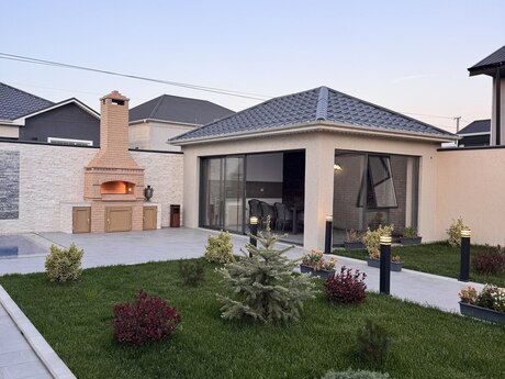 5 otaqlı həyət evi/bağ evi - Binə q. - 220 m²