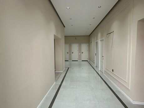 4 otaqlı həyət evi/bağ evi - Novxanı q. - 250 m²