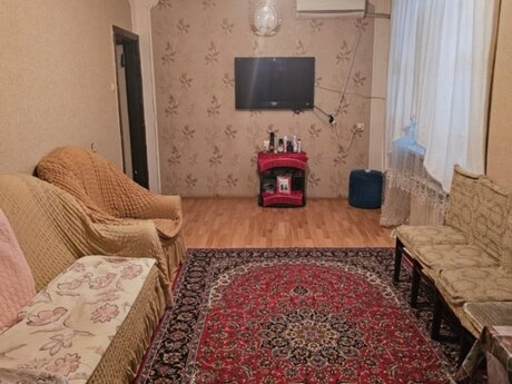 2 otaqlı köhnə tikili - Neftçilər m. - 30 m²