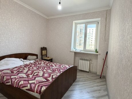 3 otaqlı köhnə tikili - Elmlər Akademiyası m. - 90 m²