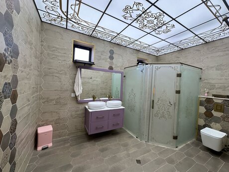5 otaqlı həyət evi/bağ evi - Buzovna q. - 350 m²