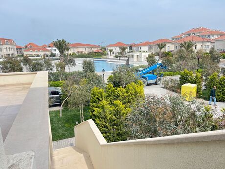 6 otaqlı həyət evi/bağ evi - Sea Breeze q. - 200 m²