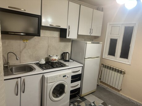 1 otaqlı həyət evi/bağ evi - Binəqədi q. - 20 m²