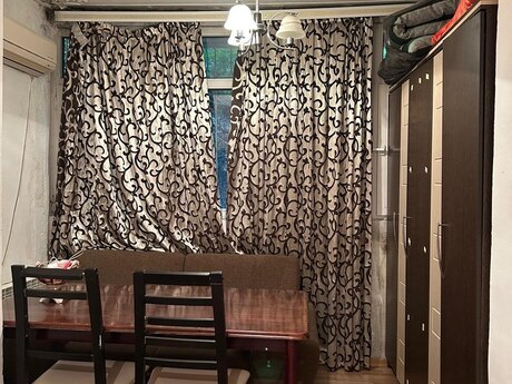 2 otaqlı köhnə tikili - Elmlər Akademiyası m. - 50 m²
