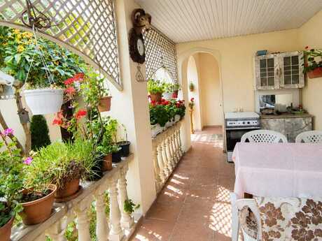 7 otaqlı həyət evi/bağ evi - Bakıxanov q. - 310 m²