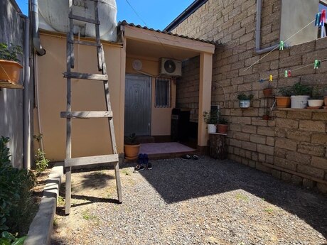 2 otaqlı həyət evi/bağ evi - Binə q. - 60 m²