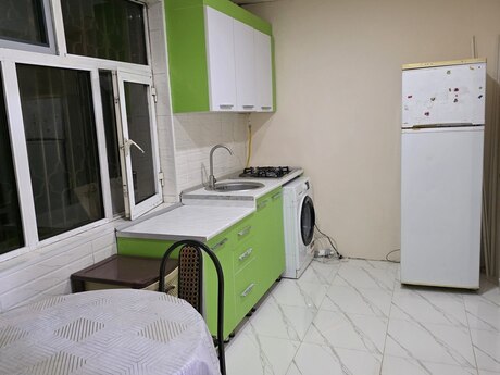2 otaqlı köhnə tikili - Elmlər Akademiyası m. - 50 m²