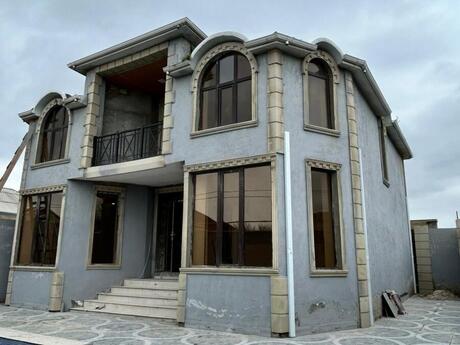 6 otaqlı həyət evi/bağ evi - Binə q. - 240 m²