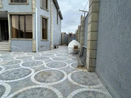 6 otaqlı həyət evi/bağ evi - Binə q. - 240 m²