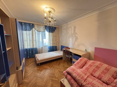 3 otaqlı köhnə tikili - Neftçilər m. - 75 m²