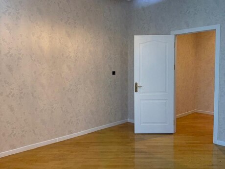 3 otaqlı yeni tikili - Elmlər Akademiyası m. - 121.8 m²