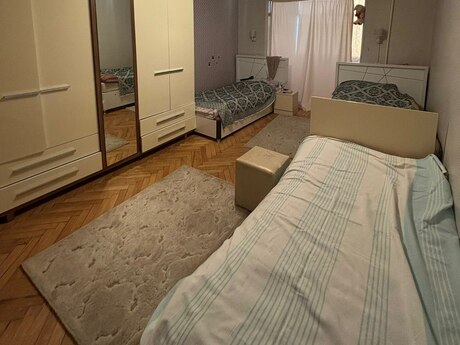 3 otaqlı köhnə tikili - Nizami m. - 70 m²