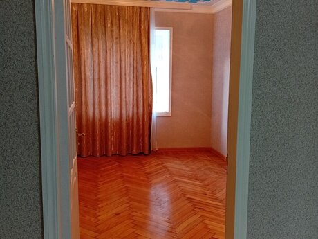 2-комн. вторичка - м. Элмляр Академиясы - 60 м²