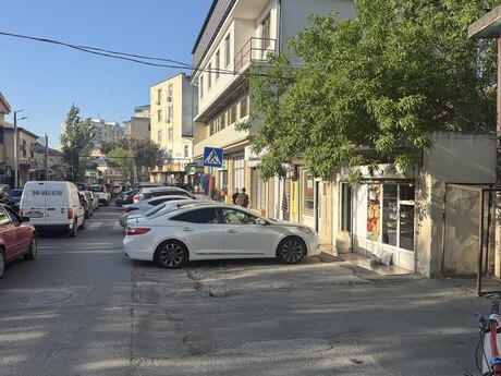 3 otaqlı köhnə tikili - Badamdar q. - 70 m²