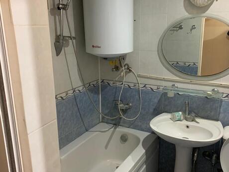2 otaqlı köhnə tikili - İnşaatçılar m. - 45 m²