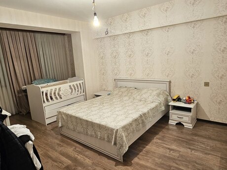 3 otaqlı köhnə tikili - Qara Qarayev m. - 95 m²