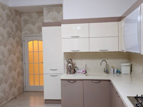 3 otaqlı yeni tikili - Azadlıq Prospekti m. - 116 m²
