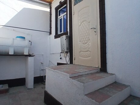 2 otaqlı həyət evi/bağ evi - Binə q. - 55 m²