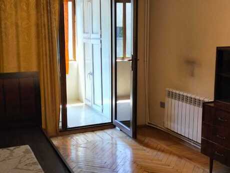 3 otaqlı köhnə tikili - Nizami m. - 85 m²