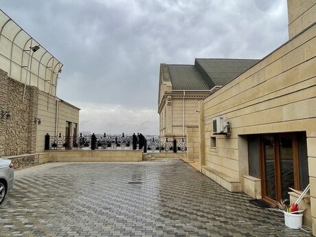 6 otaqlı həyət evi/bağ evi - Sabunçu r. - 350 m²