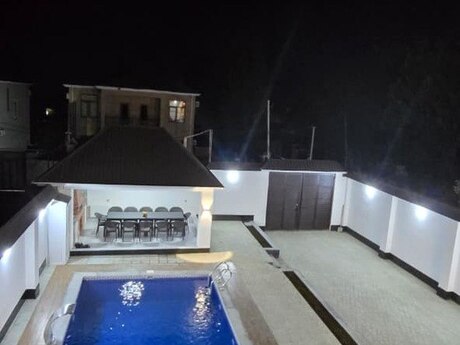 6 otaqlı həyət evi/bağ evi - Qəbələ - 250 m²