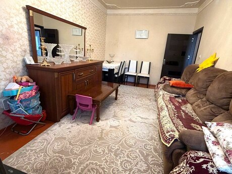 3 otaqlı köhnə tikili - Xalqlar Dostluğu m. - 80 m²