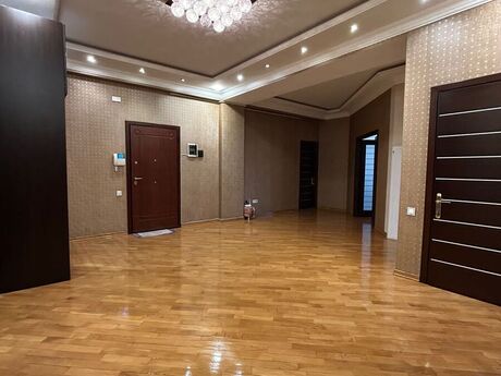 4-комн. новостройка - м. Сахил - 200 м²