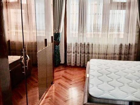 3-комн. вторичка - м. Халглар Достлугу - 70 м²