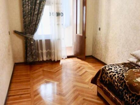 3-комн. вторичка - м. Халглар Достлугу - 70 м²