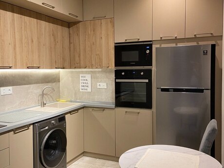 2 otaqlı yeni tikili - 8 Noyabr m. - 70 m²