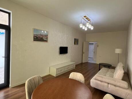2-комн. новостройка - Наримановский  р. - 75 м²