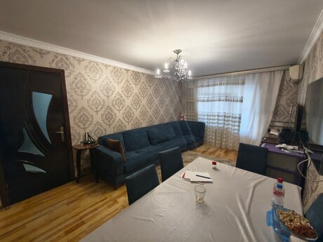 3 otaqlı köhnə tikili - Elmlər Akademiyası m. - 65 m²